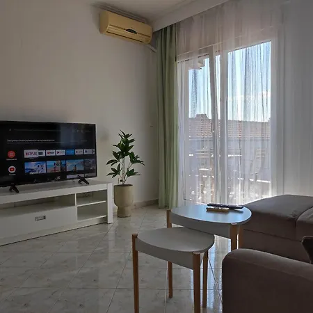 Sea Breeze II Apartment Peraia  Exterior photo