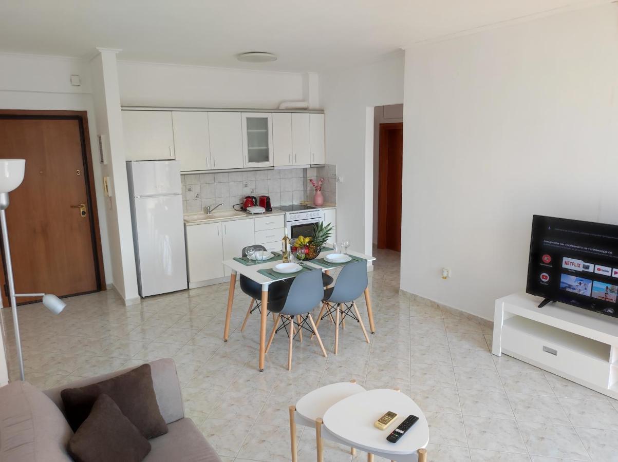 Apartment Sea Breeze Ii